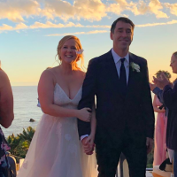 Amy Schumer marries boyfriend Chris Fischer